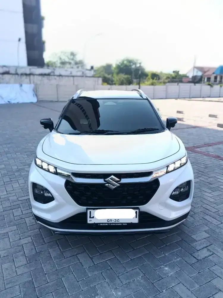Suzuki Fronx SGX Hybrid 2025