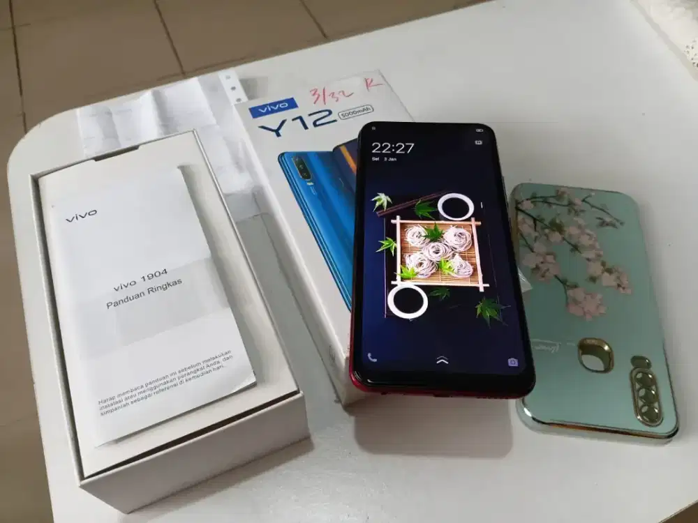 Handphone Vivo y12