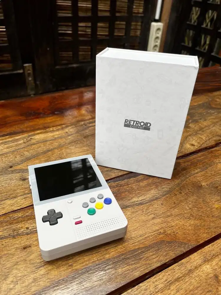 Jual Retroid Pocket — Like New, Tinggal Main!