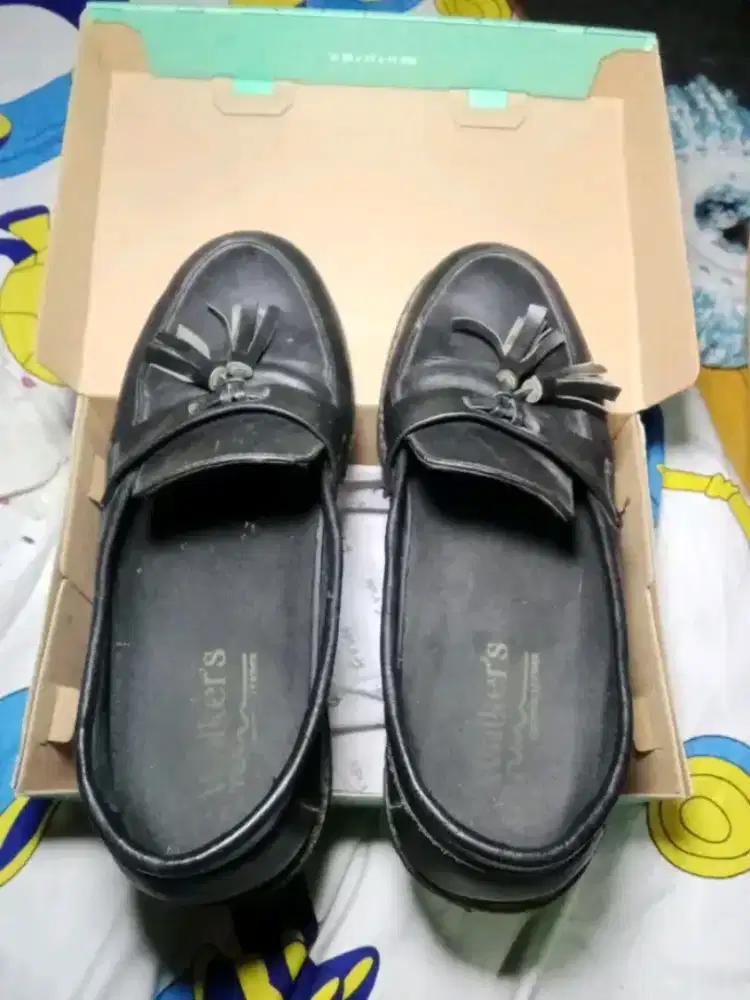 Sepatu docmart uk 40