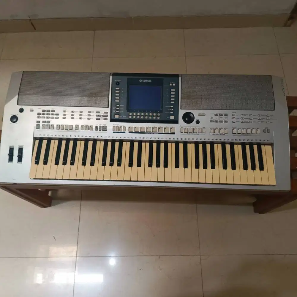 Keyboard Yamaha PSR S710