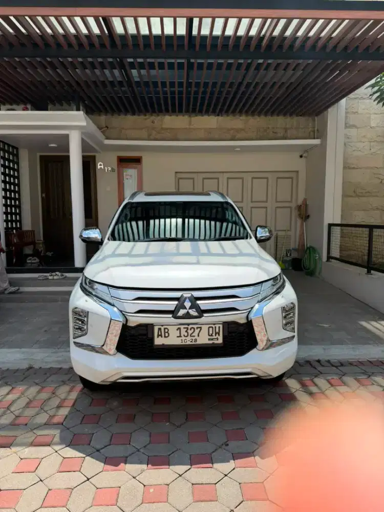 New Pajero Sport 2.4L 4x2 Dakar 8AT warna putih