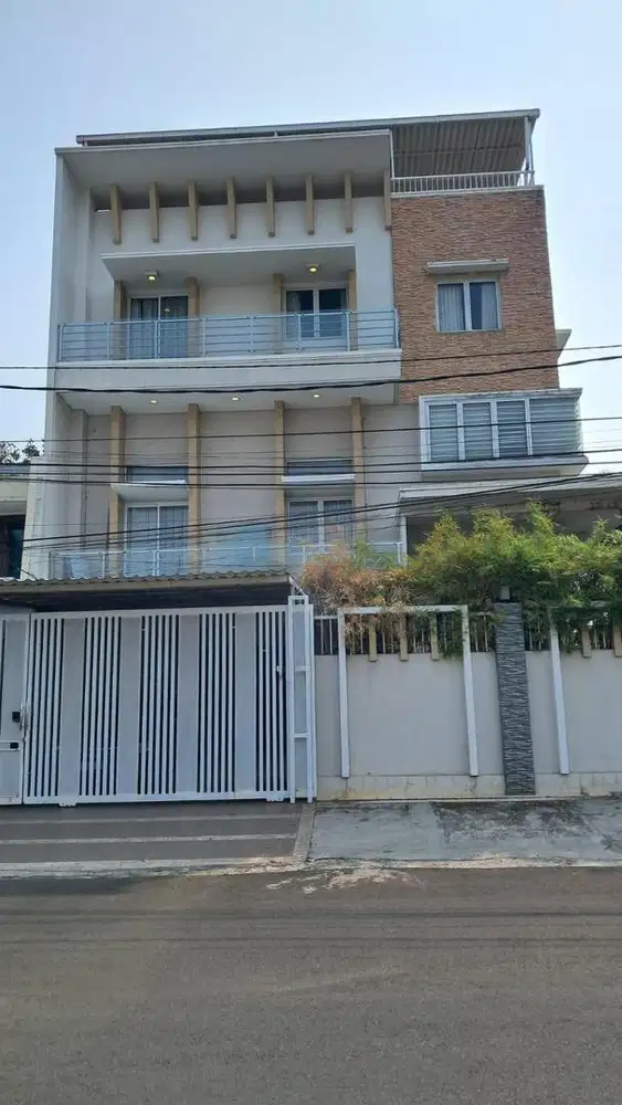 Dijual Sunrise Garden - Mewah 225m2