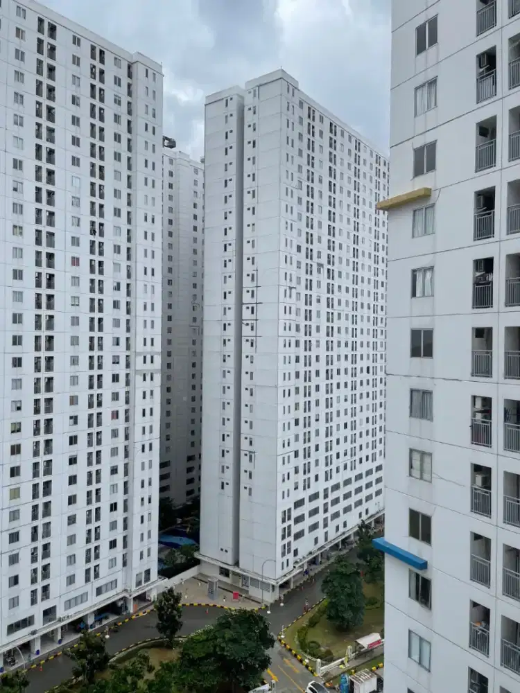 Apartemen Bassura City Tower H – Semifurnished Rapi, Strategis
