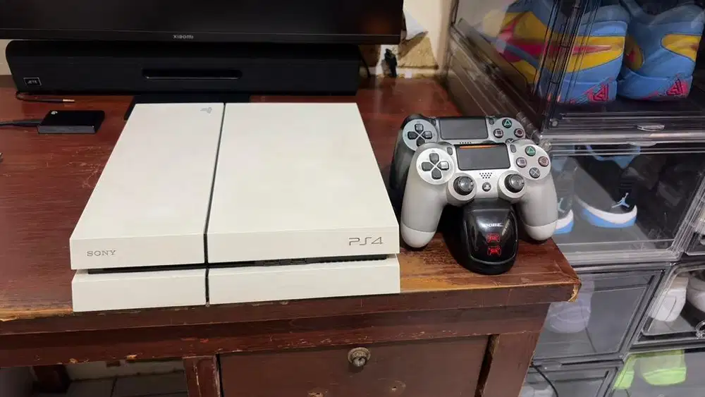 wts ps4 ofw 512GB bonus 2 stick dan charger dock