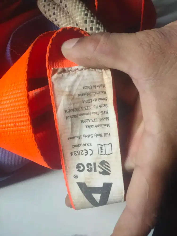 Body harnes 2 lanyard baru 3 bulan pakai