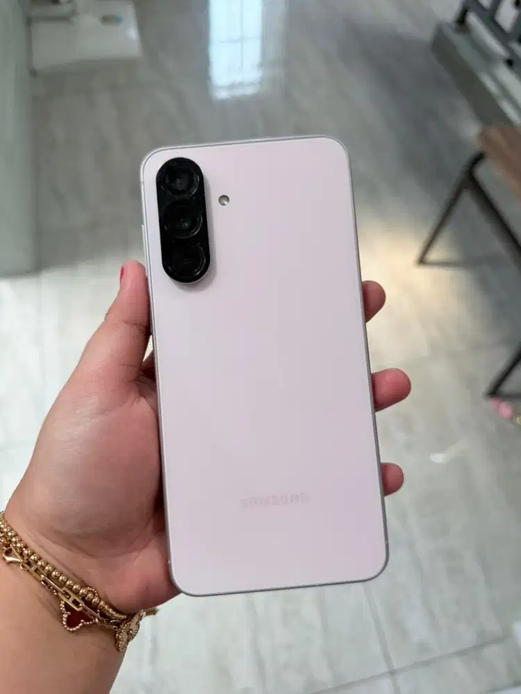 Samsung a56 8/256gb