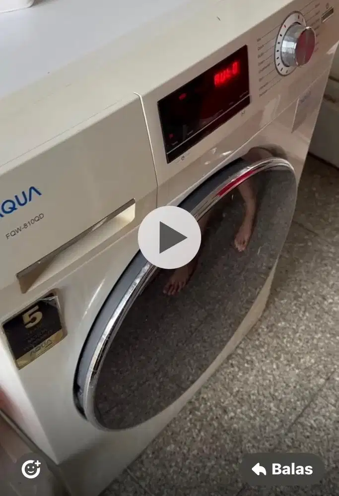 Mesin cuci front loading merk Aqua