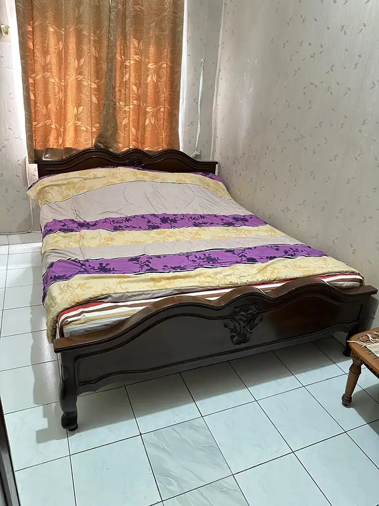 Dipan Kasur Jati