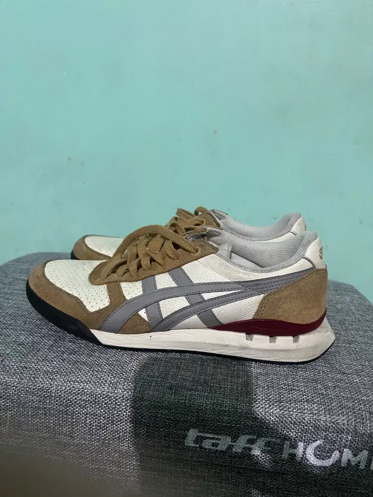 Sepatu Onitsuka Ultimate 81