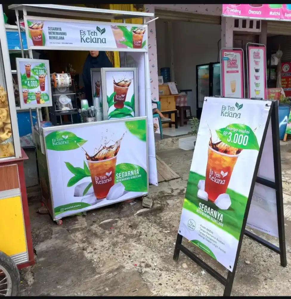 Gerobak dan Booth Portable jualan es teh