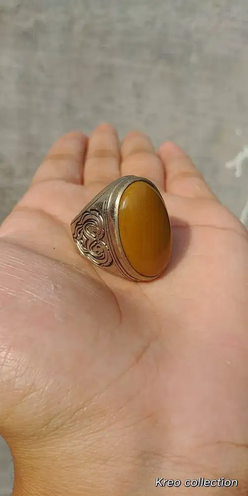 Cincin Batu Kembang Johar