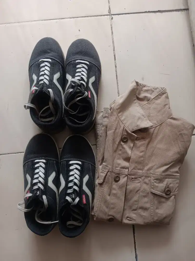 dijual 2 sepatu aerostreet bonus jaket pria