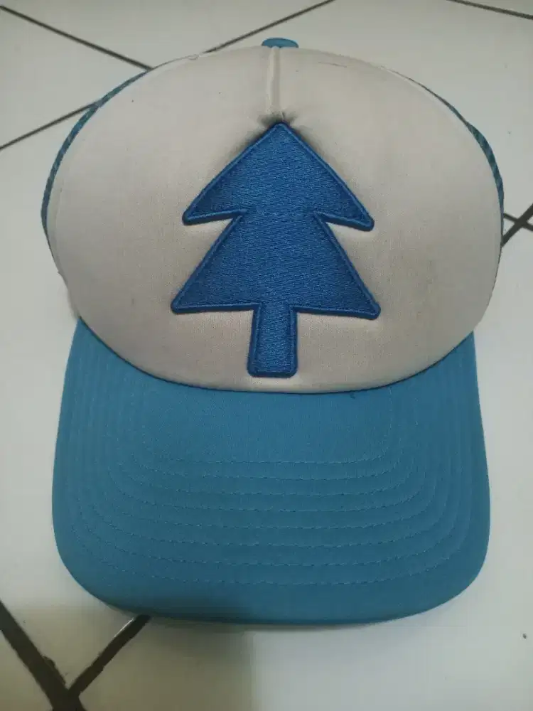 Topi karakter ori
