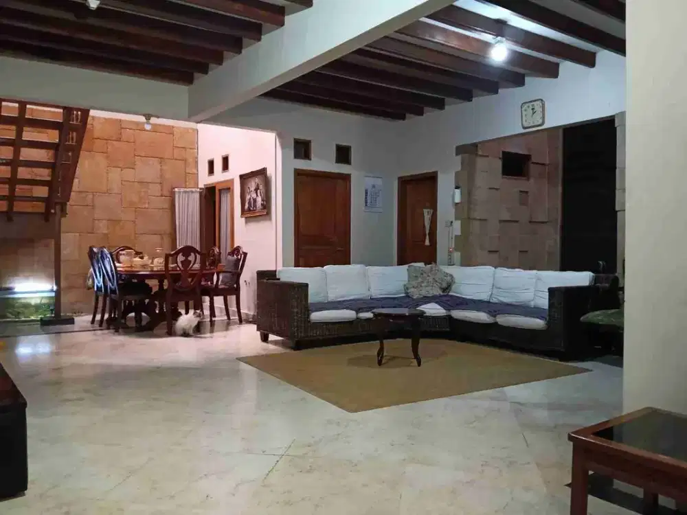 dijual rumah semi furnished di Arcamanik bandung