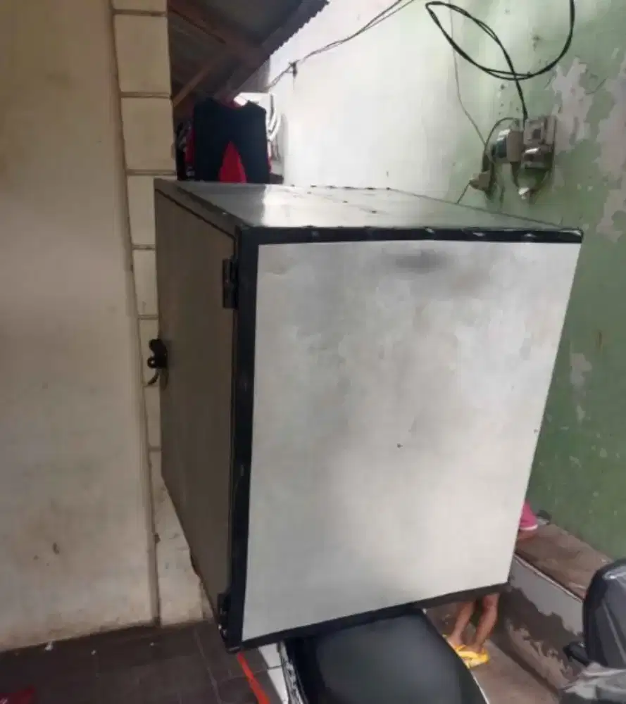 Dijual cepat Box Delivery Motor (Box Kurir) Cocok banget buat usaha