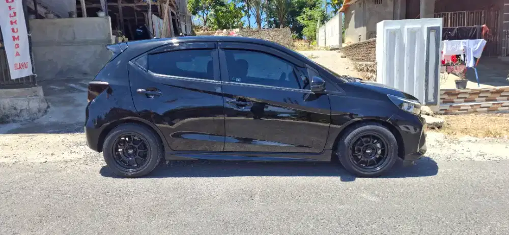 DIJUAL MOBIL HONDA BRIO RS 2025 (Manual)