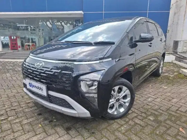 DP RENDAH - Hyundai Stargazer 1.5 Trend Essential Bensin-AT 2025