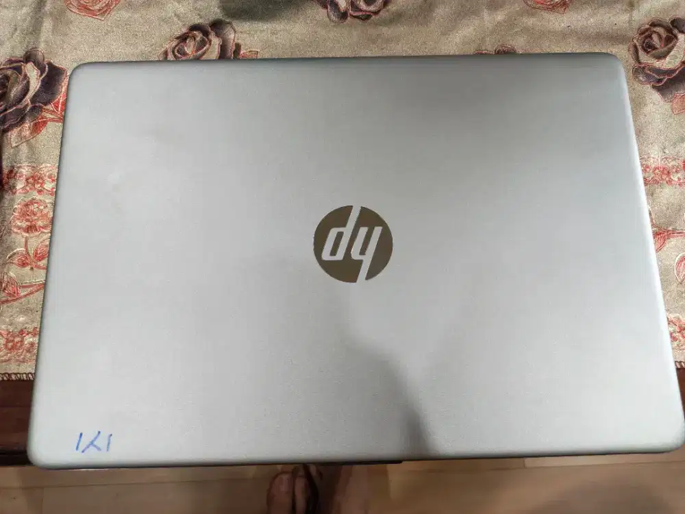 Laptop HP 14s .