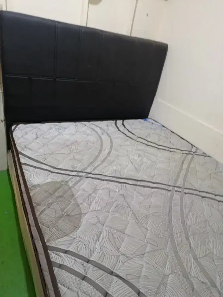 kasur tempat tidur