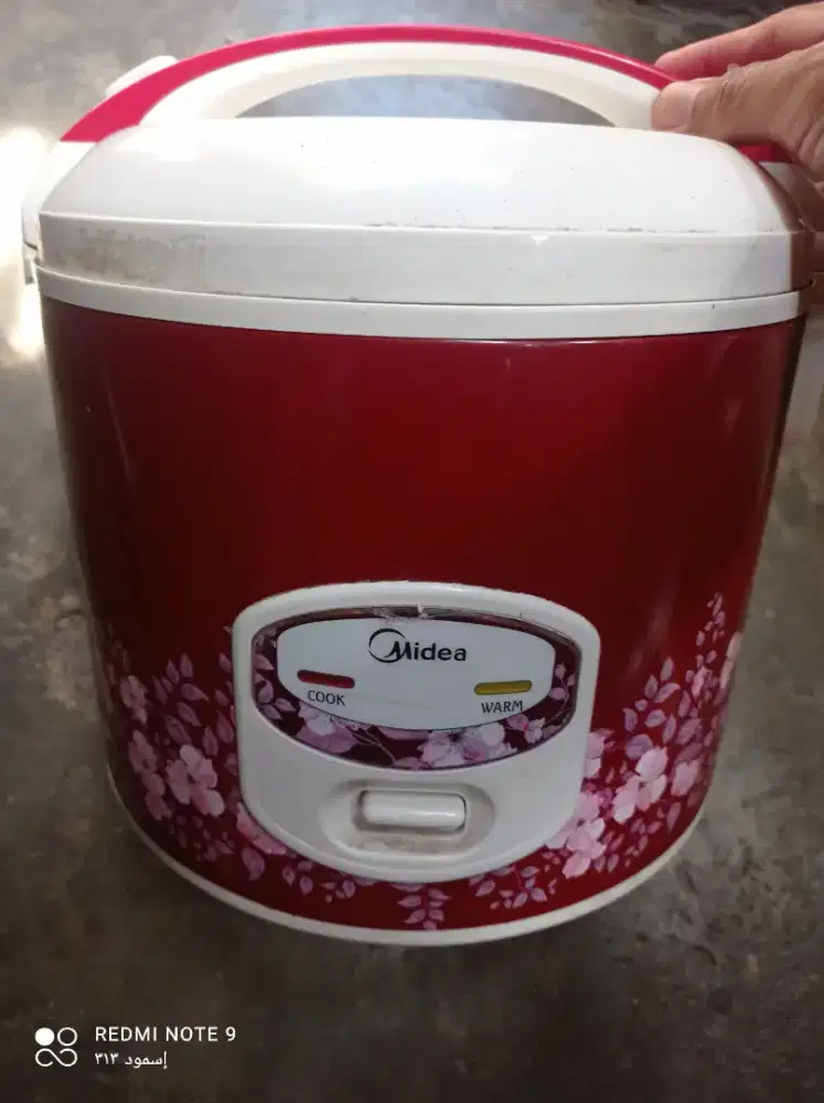 Magic Com Midea
