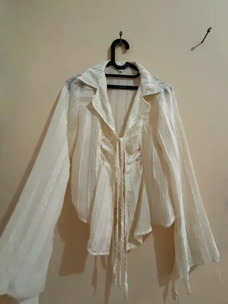 Blouse inner wanita