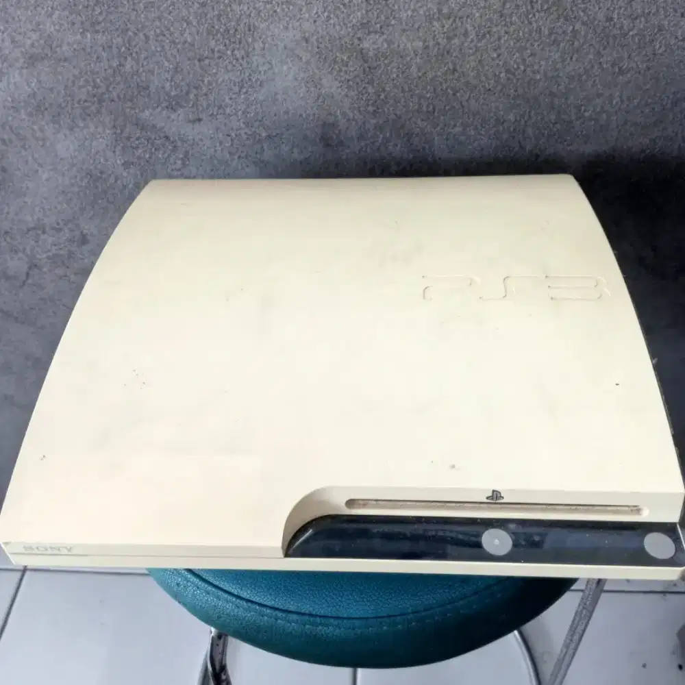 PS3 sony
Body slim 
Original japan
Ram 250gb