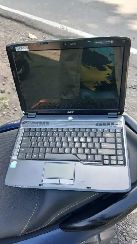 Di beli laptop rusak