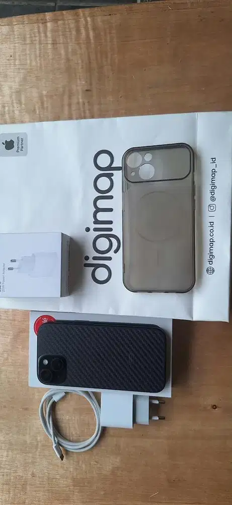 IPHONE 15 Like New