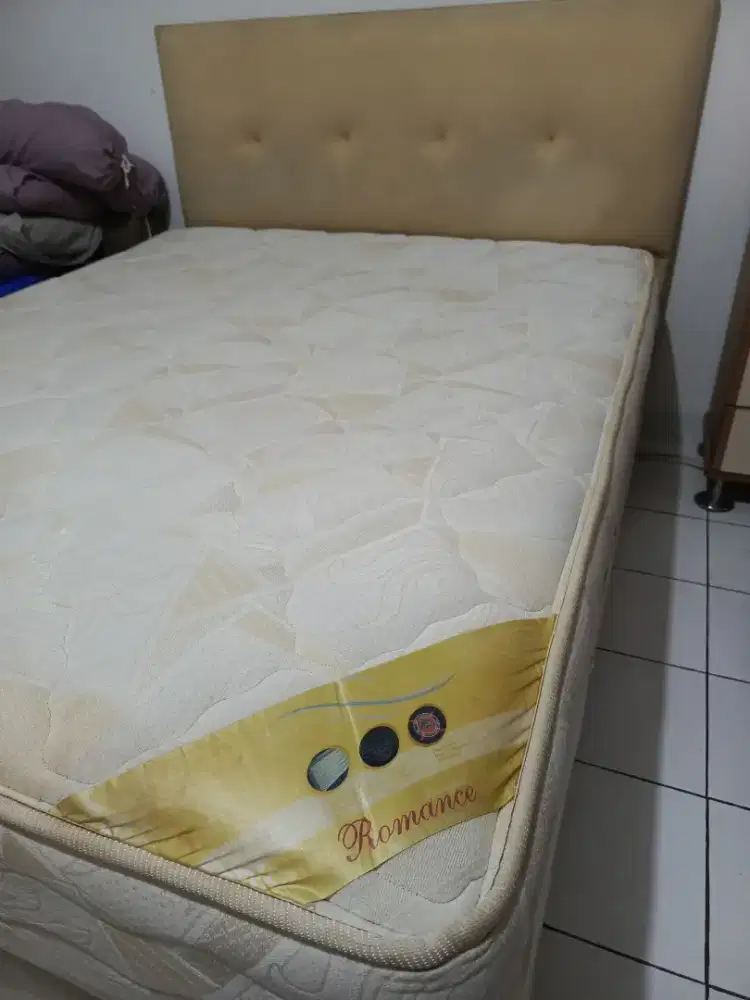 Spring bed ukuran queen Romance