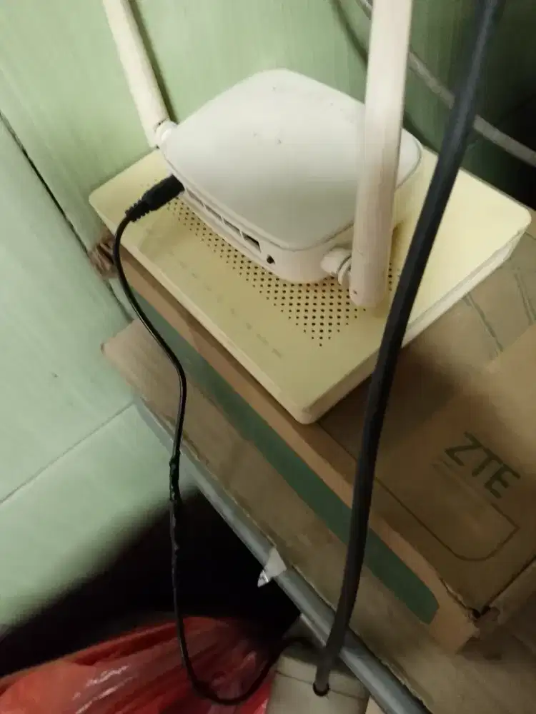 Router tenda 301 dan huawei 8245a