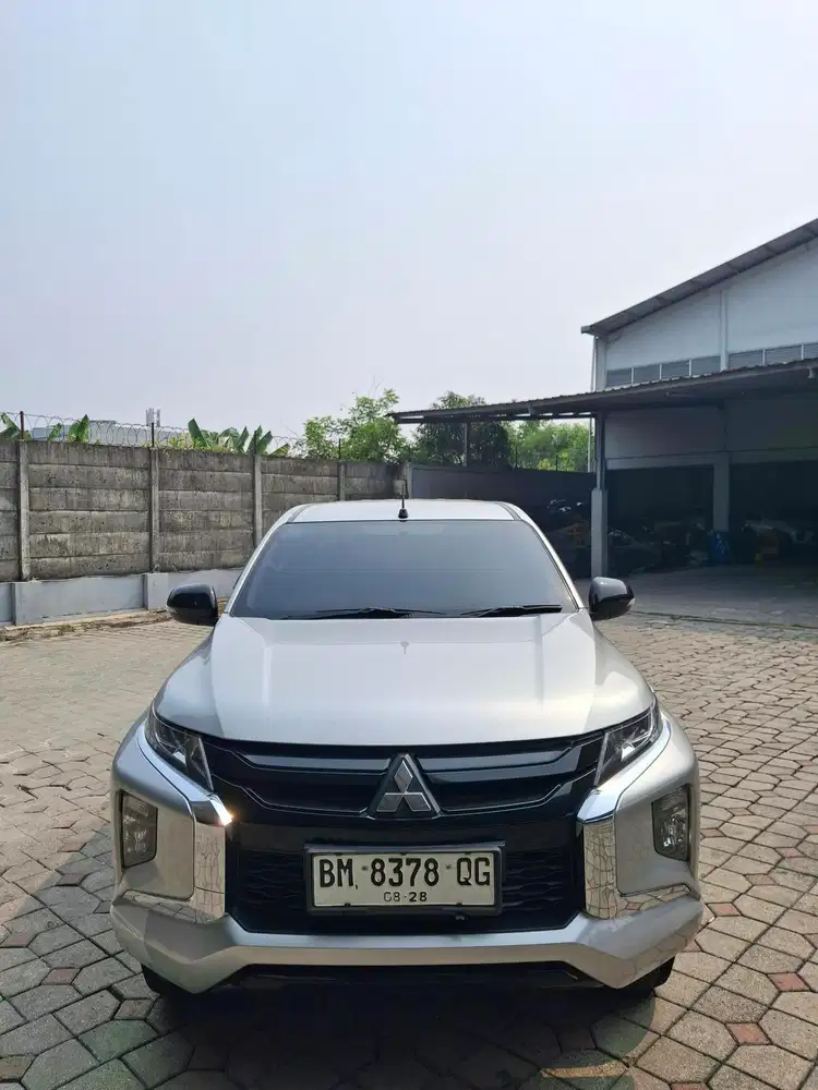 Triton DC 2023 GLS manual. Km 76rb antik(atas nama pribadi)