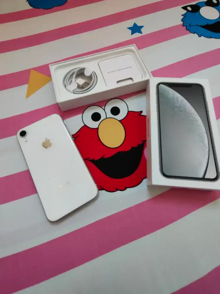 DIJUAL iPhone XR 64GB WHITE — MULUS & TERAWAT