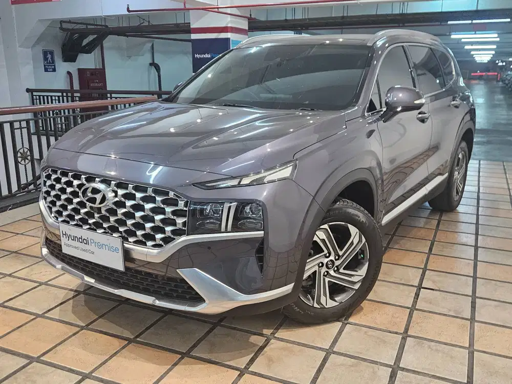 2022 Hyundai Santa Fe 2.2 Signature SUV - LOW KM Garansi sampai 2028
