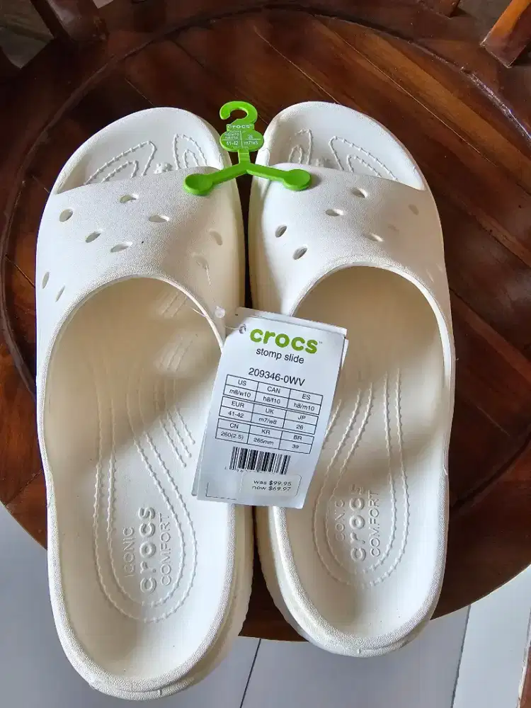 sendal Crocs original putih