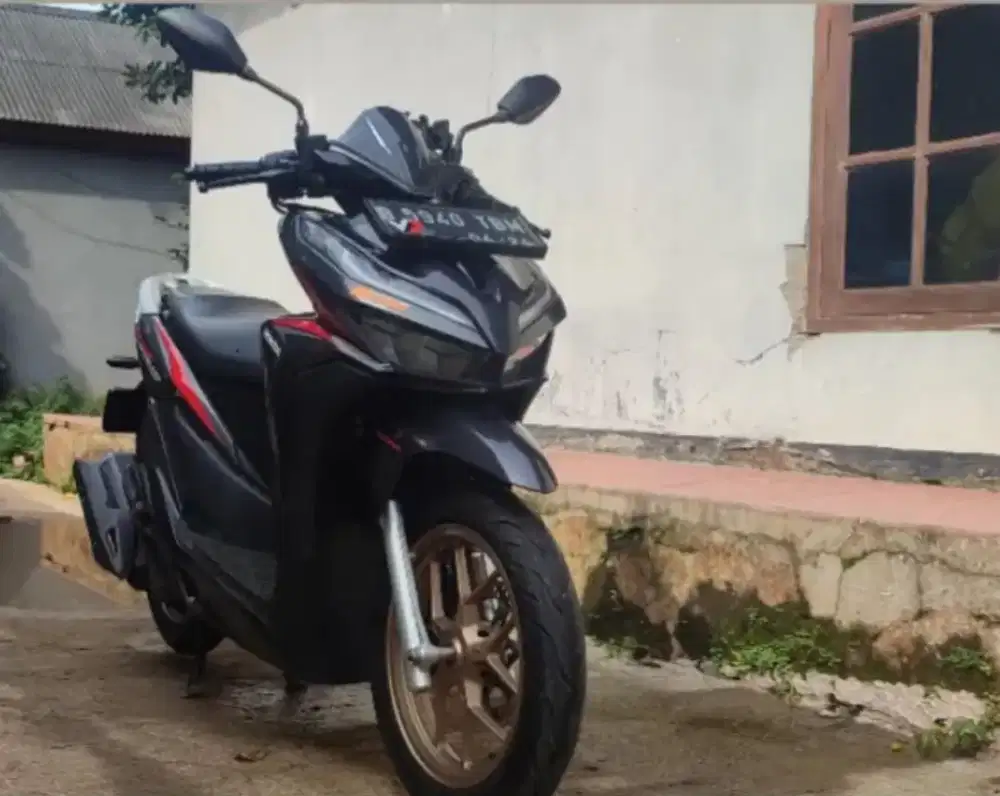 Vario 125 tahun 2020 lengkap