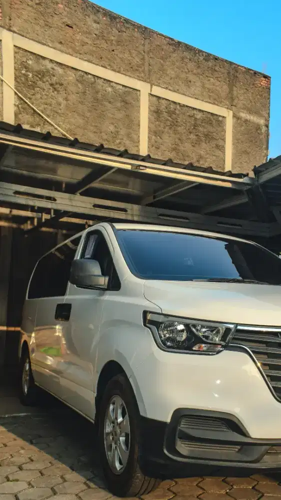 Hyundai Starex Mover LOW KM 4RB Istimewa