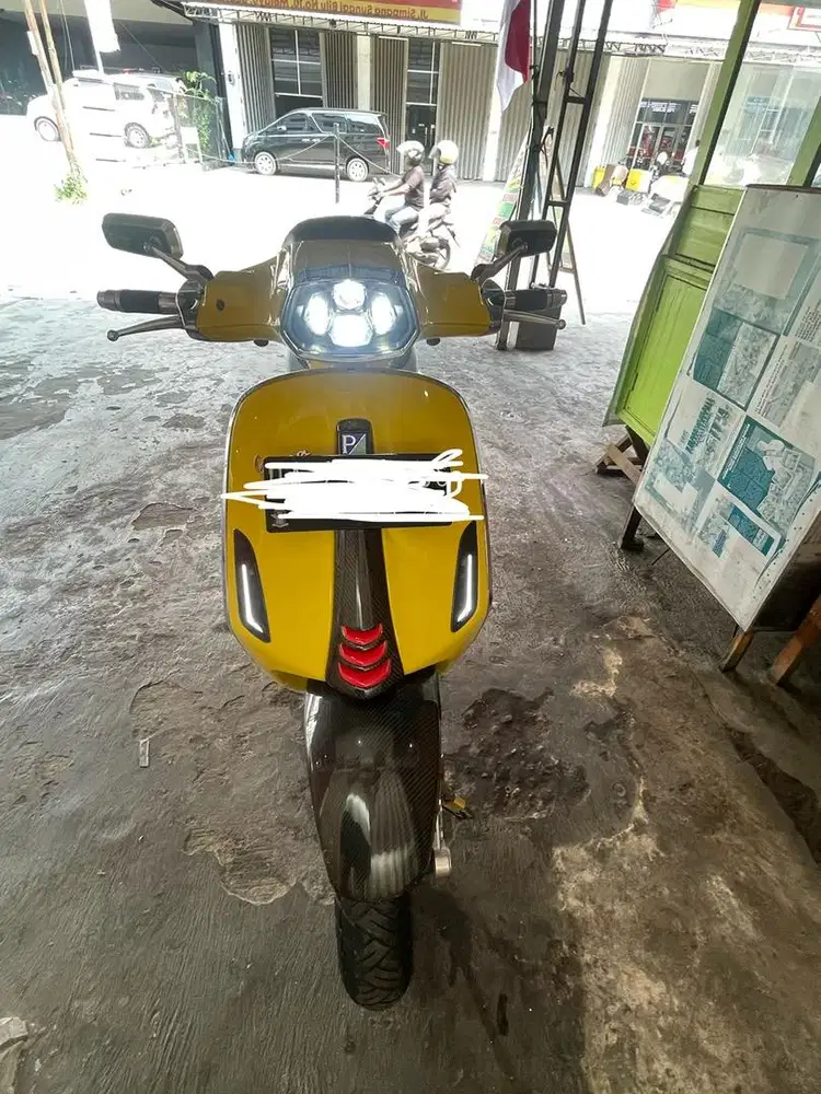 Vespa Sprint S 150 ABS 2021 Kuning Modif Clean Look Pajak Hidup
