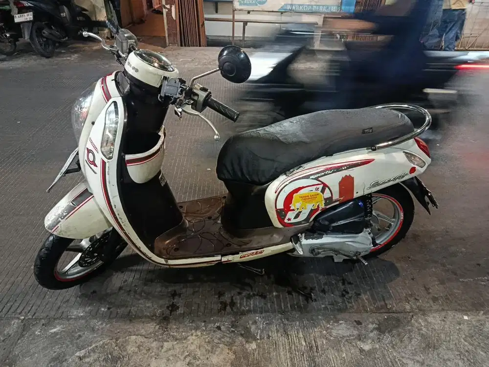Honda Scoppy Fi thn 2013 SS Lengkap Pajak Off