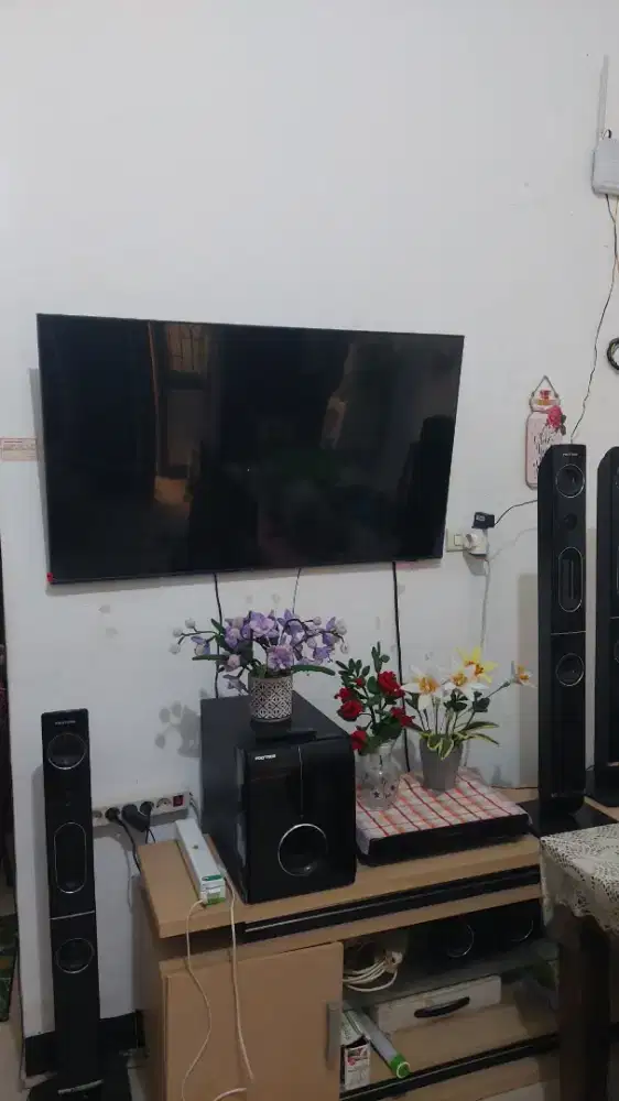 Paket TV LED 50 Inch + Home Theater 5.1