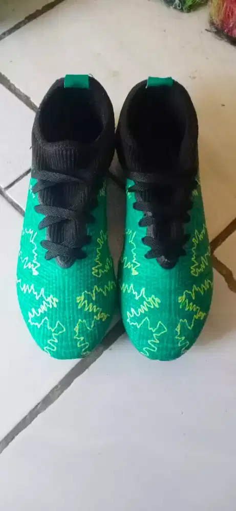 Jual sepatu bola