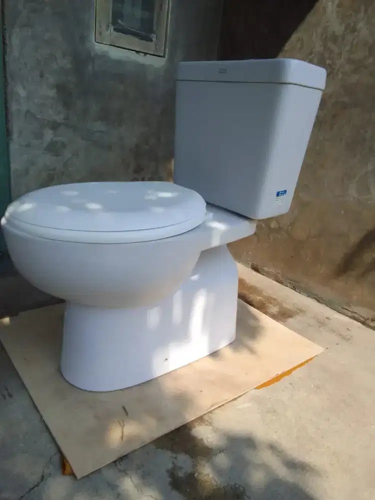 Kloset duduk mulus