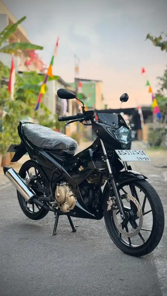SATRIA F 150 LAST EDITION BLACK ALIEN