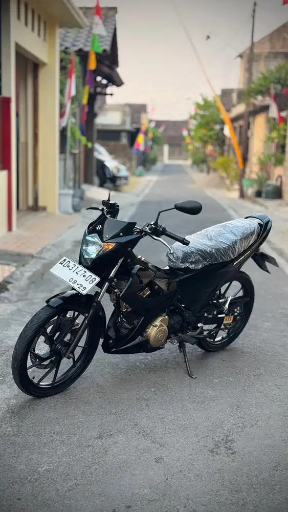SUZUKI SATRIA F 150 ISTIMEWA BLACK ALIEN