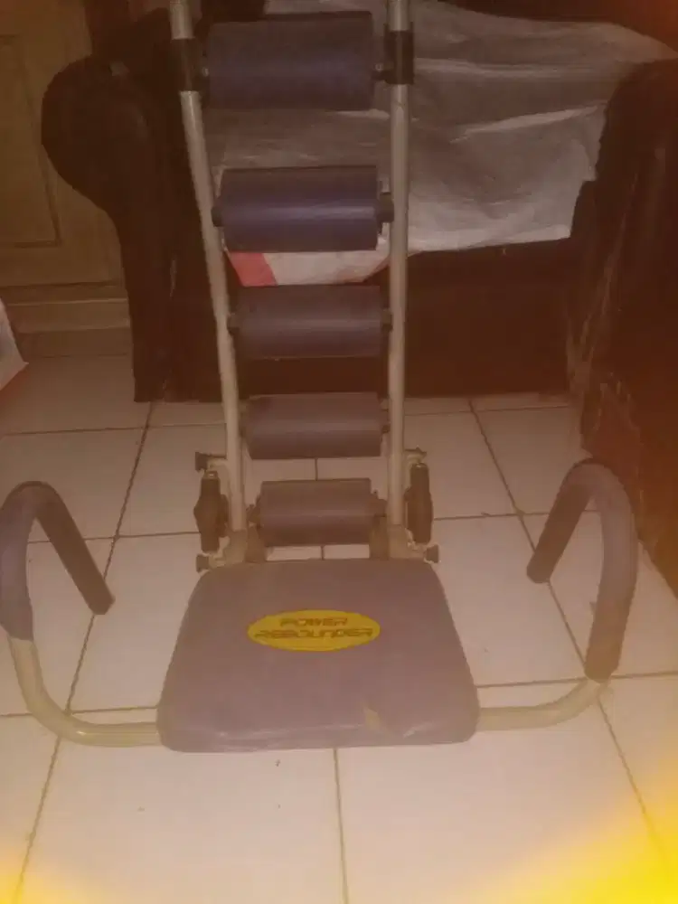Alat sit up power rebounder