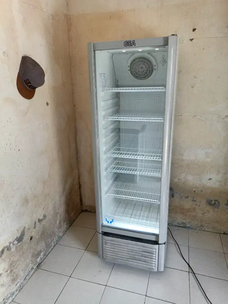 Jual bu showcase kulkas pendingin minuman ukuran 5 rak merk GEA