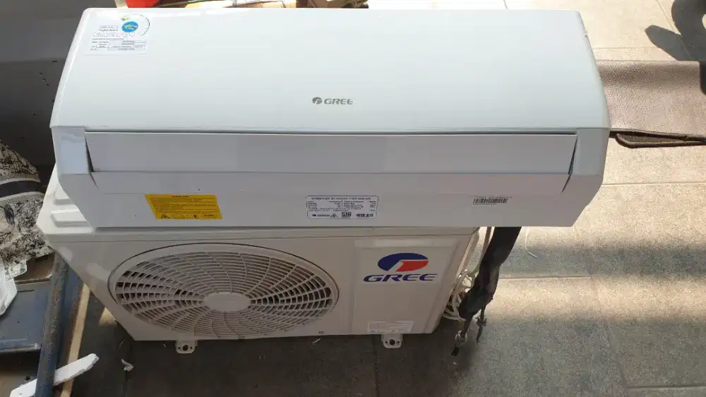 AC Gree 1 PK 9000 BTU Bekas Normal Dingin Lengkap