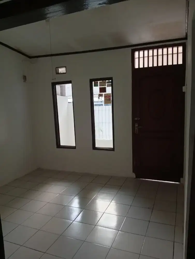 Disewakan rumah di Cilangkap jakarta timur