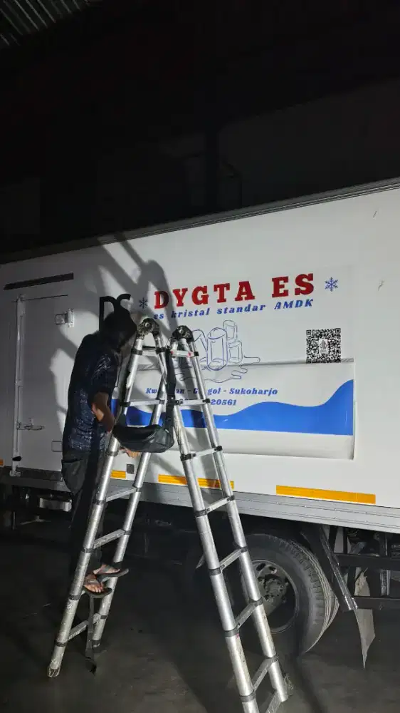 Branding sticker truk box, stiker logo es kristal & aneka neon box