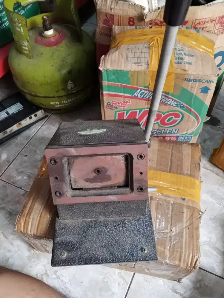 Jual aja alat potong id card